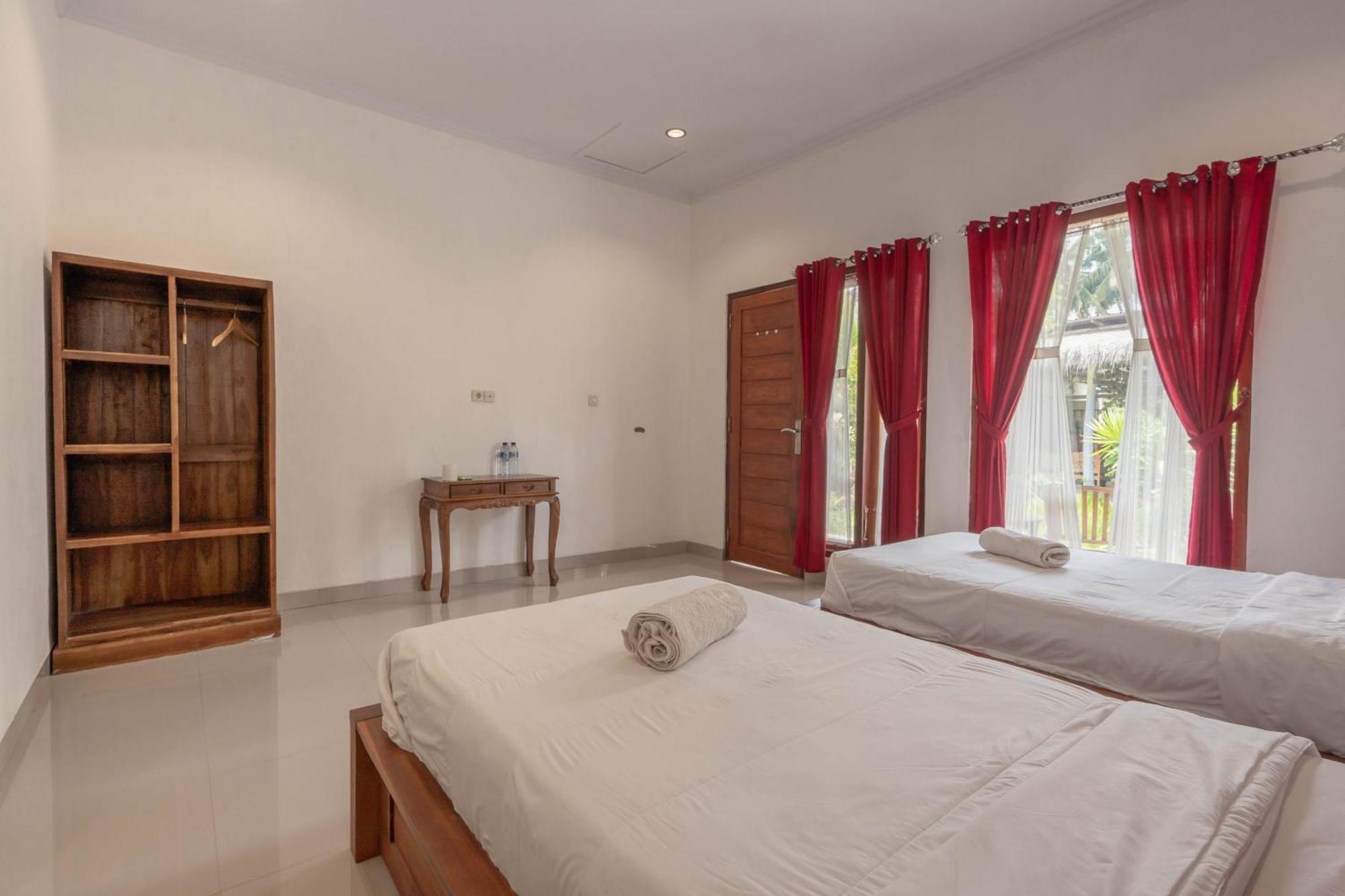 Omah Nusa Villa Redpartner Toyapakeh エクステリア 写真