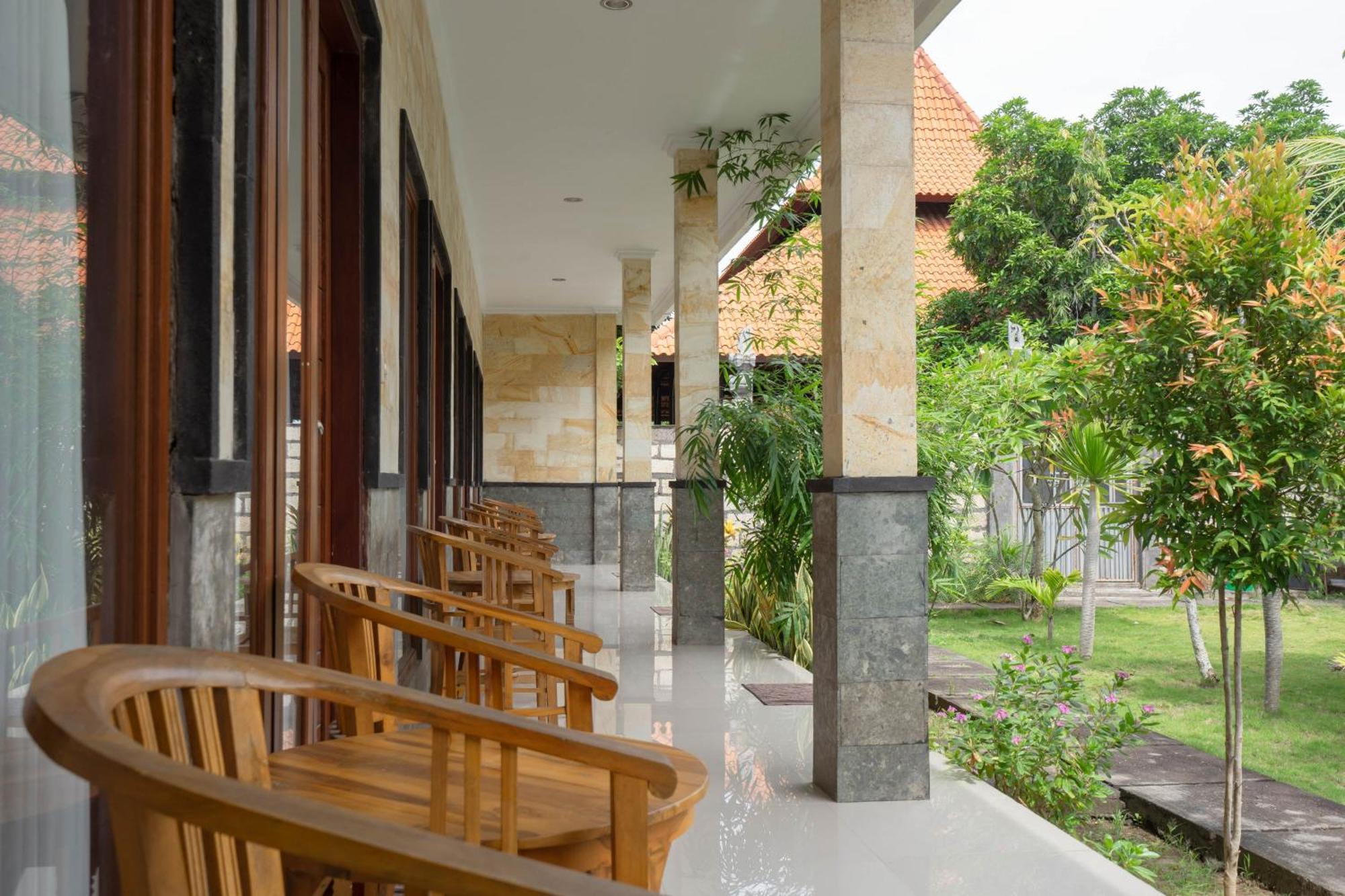 Omah Nusa Villa Redpartner Toyapakeh エクステリア 写真